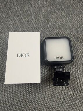 Dior Black LED Camera Light with Diffuser